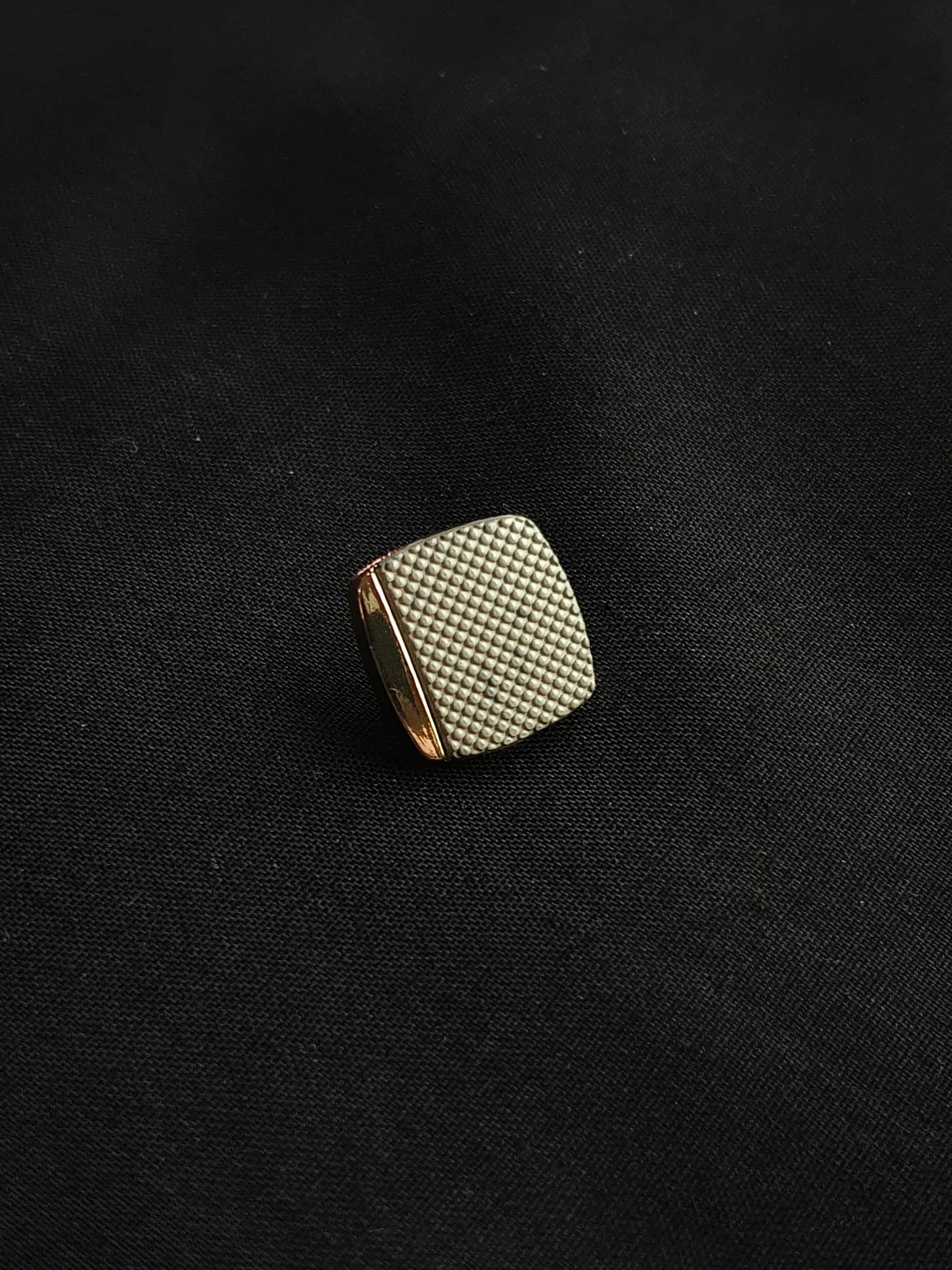 White Dominus (Kameez Shalwar)